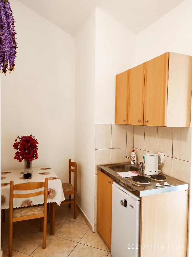 Apartmani Steni Свети Стефан Екстериор снимка