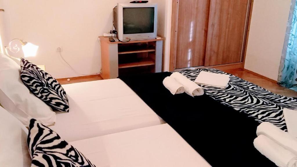 Apartmani Steni Свети Стефан Екстериор снимка