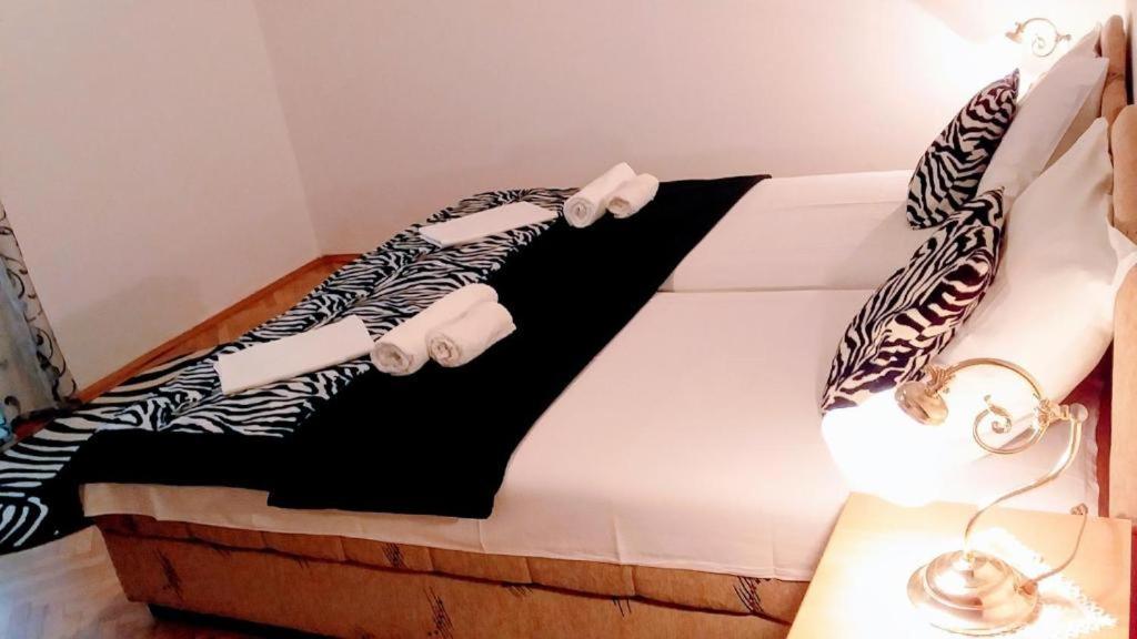 Apartmani Steni Свети Стефан Екстериор снимка