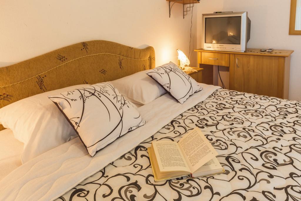 Apartmani Steni Свети Стефан Екстериор снимка