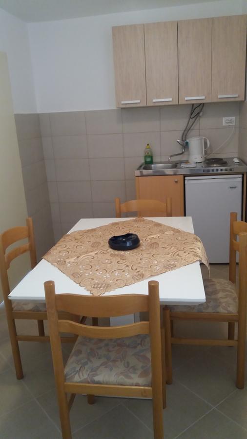Apartmani Steni Свети Стефан Екстериор снимка